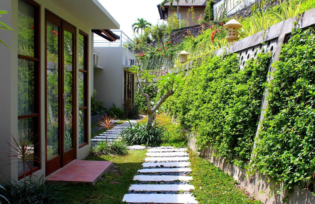 Villa Karingal Senggigi Quarto foto